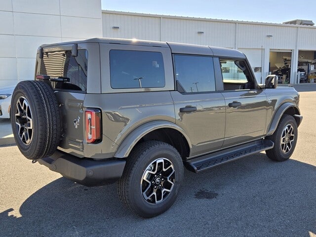 2026 Ford Bronco Outer Banks®