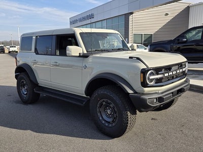 2025 Ford Bronco Outer Banks®