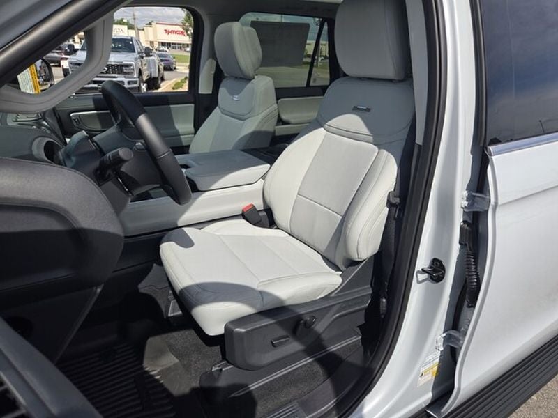 2026 Ford Expedition MAX Platinum®