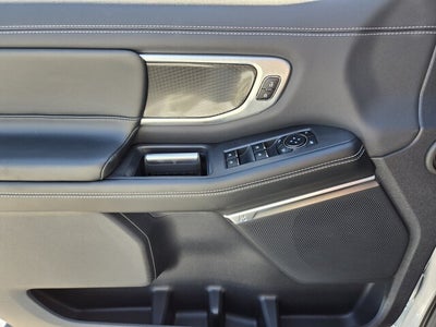 2025 Ford Expedition Platinum®