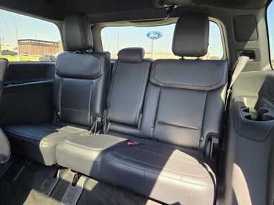 2025 Ford Expedition Platinum®