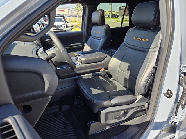 2025 Ford Expedition TREMOR®