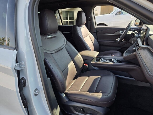 2027 Ford Explorer Platinum™