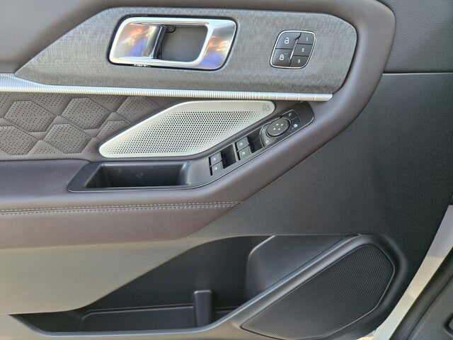 2027 Ford Explorer Platinum™