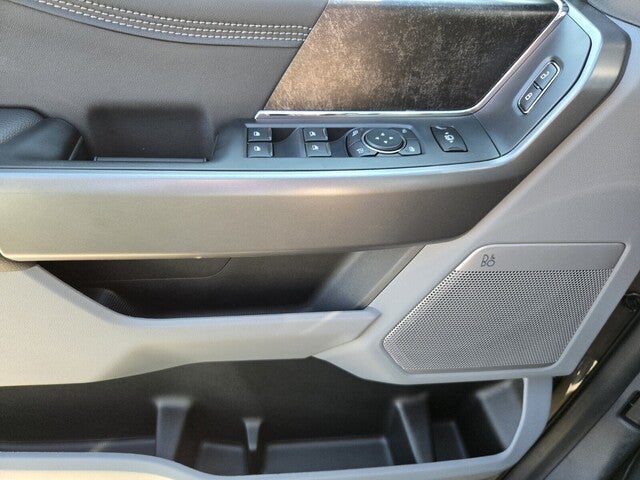 2027 Ford Super Duty F-250® XLT