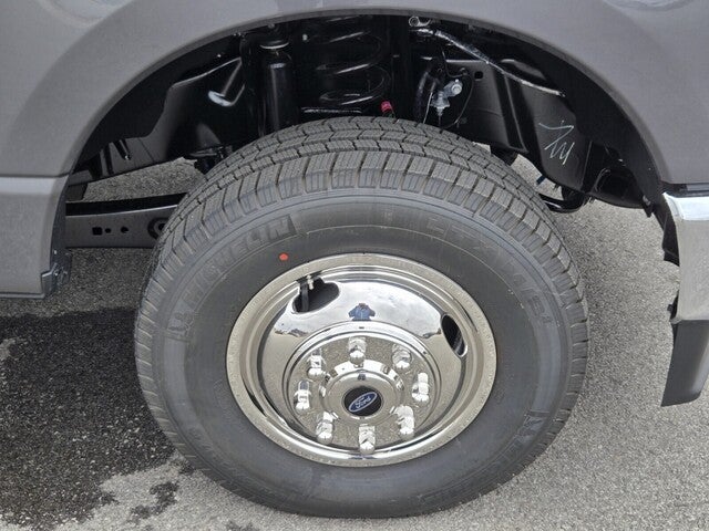 2026 Ford Super Duty F-350® XLT