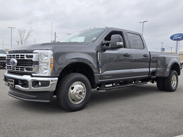 2026 Ford Super Duty F-350® XLT