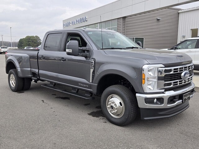 2026 Ford Super Duty F-350® XLT