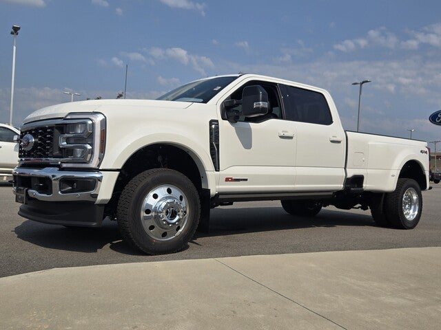2026 Ford Super Duty F-450® Lariat®