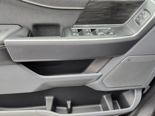 2025 Ford F-150 Lariat®