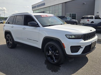 2023 Jeep Grand Cherokee Laredo