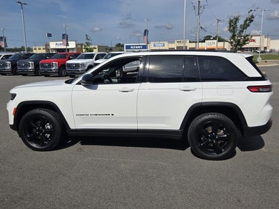 2023 Jeep Grand Cherokee Laredo