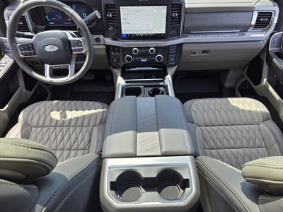 2025 Ford F-450 PLATINUM 4WD CREW CAB 8' BOX