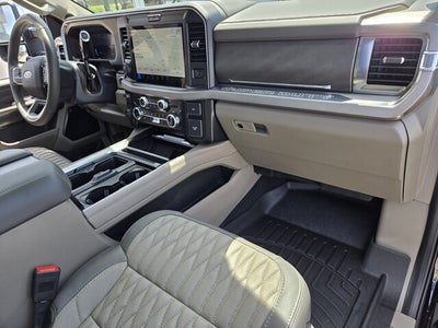 2025 Ford F-450 PLATINUM 4WD CREW CAB 8' BOX