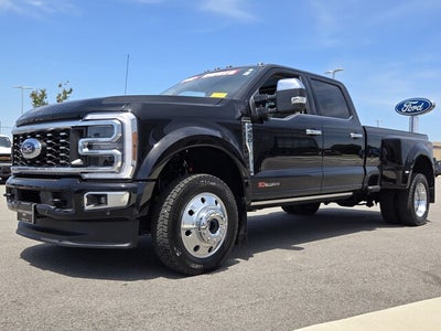 2025 Ford F-450 PLATINUM 4WD CREW CAB 8' BOX