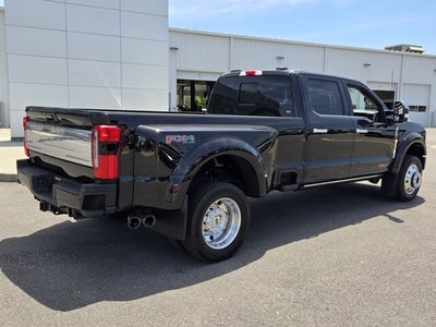 2025 Ford F-450 PLATINUM 4WD CREW CAB 8' BOX