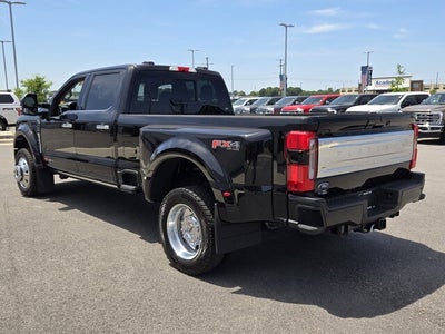 2025 Ford F-450 PLATINUM 4WD CREW CAB 8' BOX