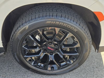 2022 GMC Yukon XL SLT