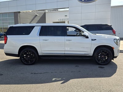 2022 GMC Yukon XL SLT