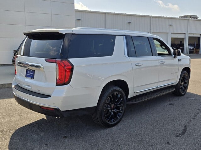 2022 GMC Yukon XL SLT