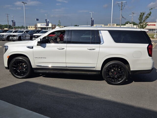 2022 GMC Yukon XL SLT
