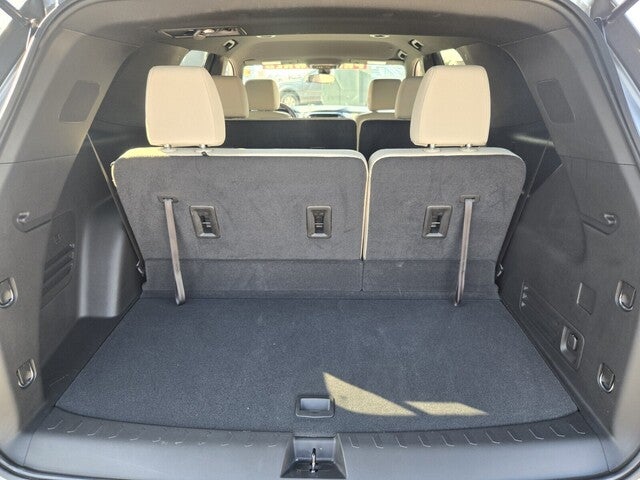 2023 Chevrolet Traverse LS w/1LS