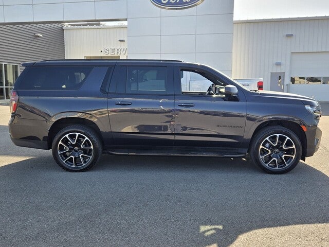 2023 Chevrolet Suburban RST