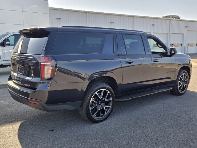 2023 Chevrolet Suburban RST