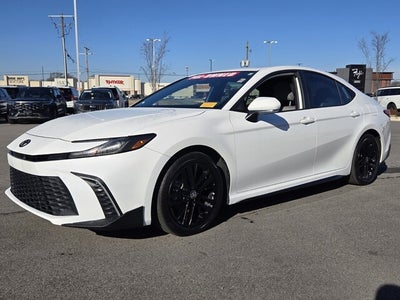2025 Toyota Camry SE