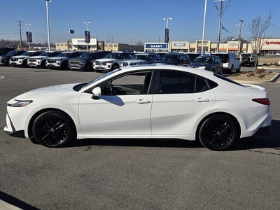 2025 Toyota Camry SE