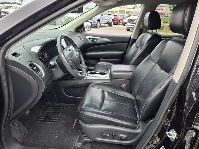 2018 Nissan Pathfinder SL