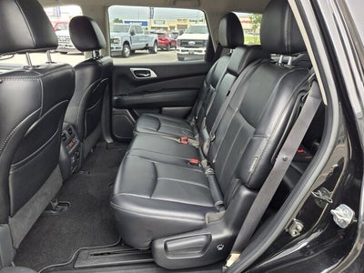 2018 Nissan Pathfinder SL