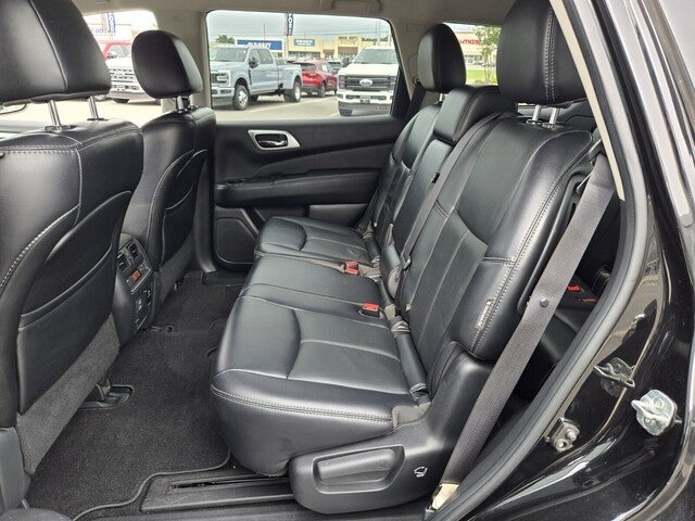 2018 Nissan Pathfinder SL