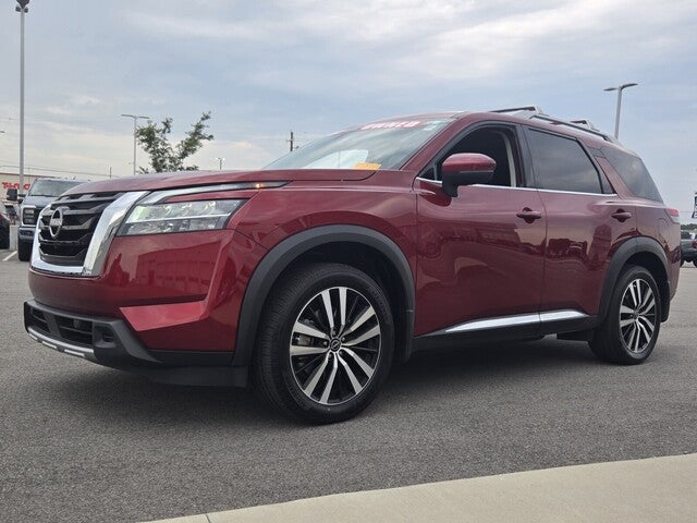 2024 Nissan Pathfinder Platinum