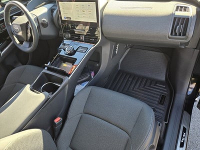 2025 Toyota bZ4X XLE