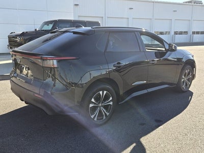 2025 Toyota bZ4X XLE