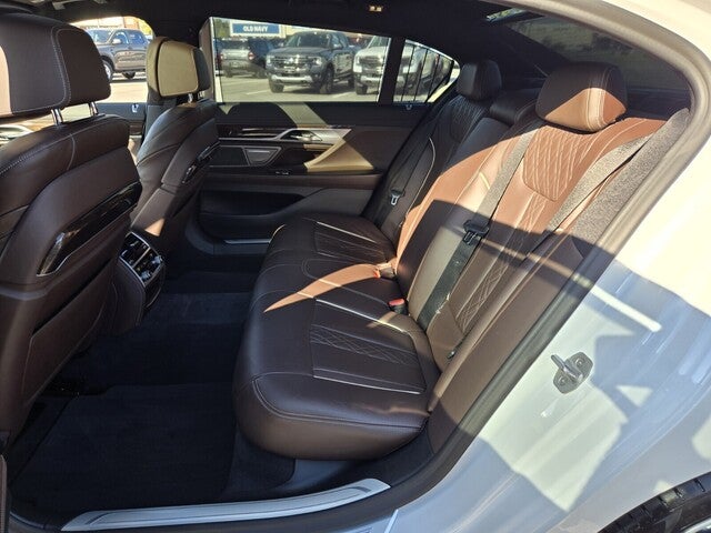 2022 BMW 7 Series 740i xDrive