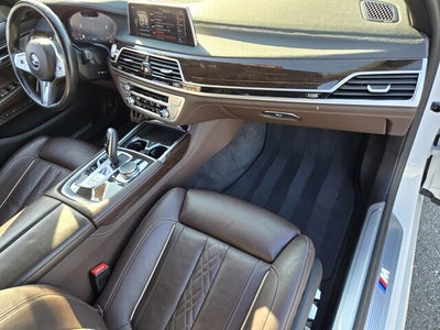 2022 BMW 7 Series 740i xDrive