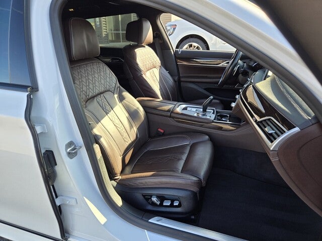 2022 BMW 7 Series 740i xDrive