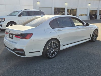 2022 BMW 7 Series 740i xDrive